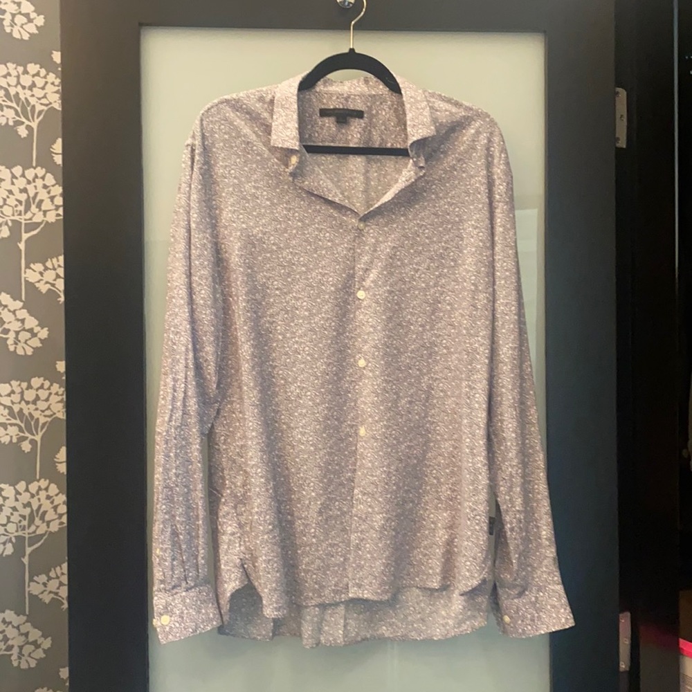 John Varvatos light weight button down size L NWOT